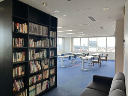 図書室の紹介～丸の内ヒルズデイサービス～