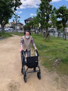 ★屋外歩行訓練　両備ヘルシーケア大安寺東公園前★