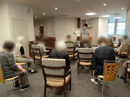 岡山市の有料老人ホームで介護予防運動教室を開催｜両備ヘルシーケア柳川
